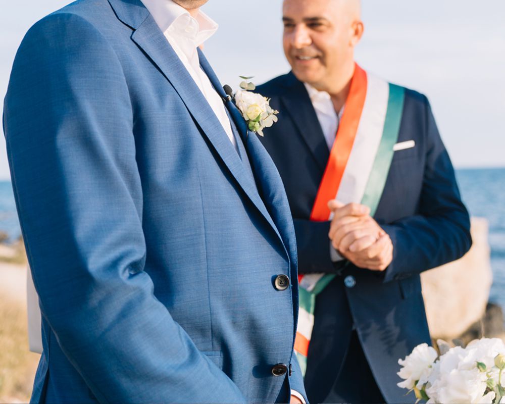 официальная свадьба на пляже в Италии