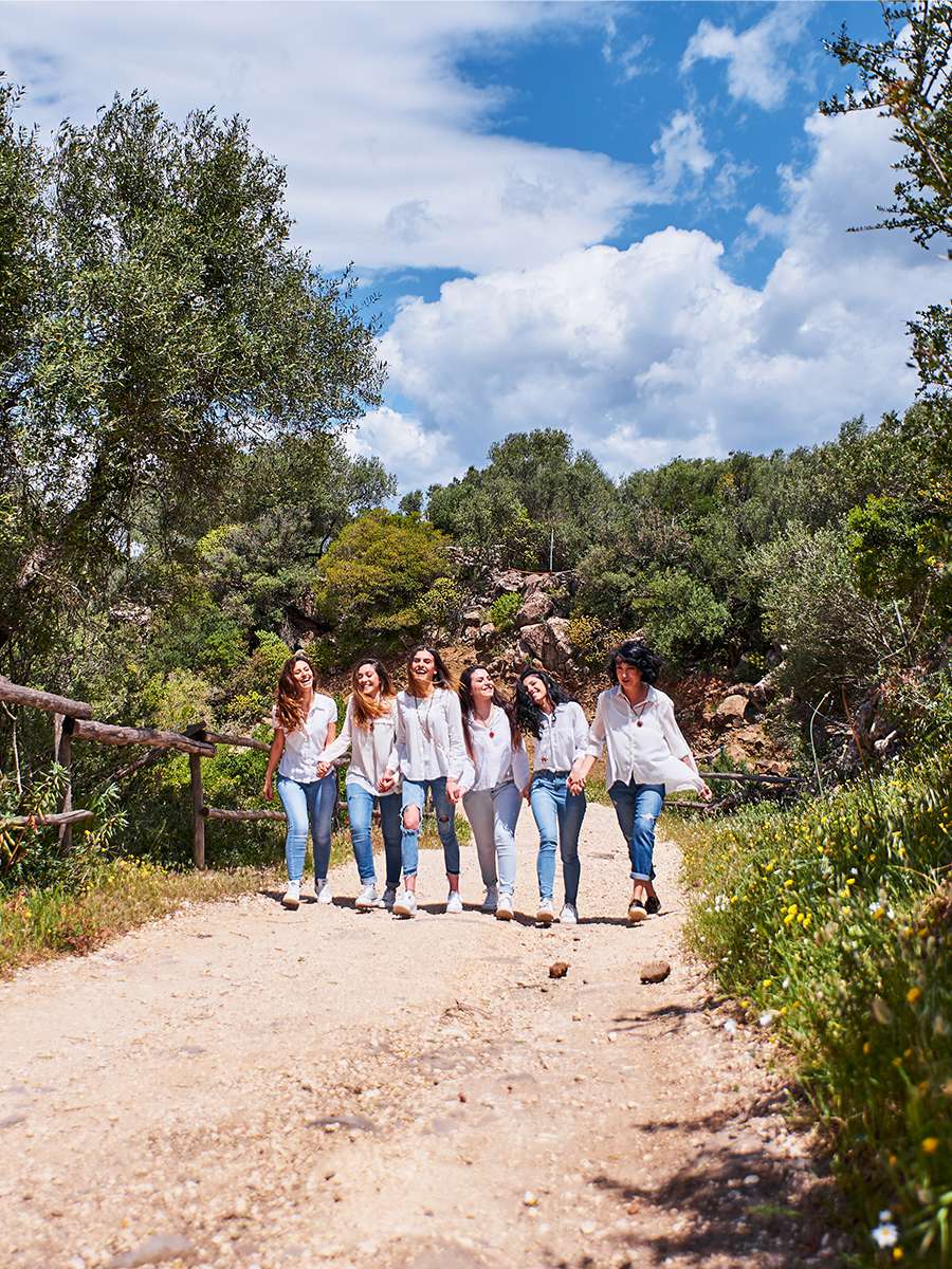 stylish and authentic hen party in Sardinia - italian Islands